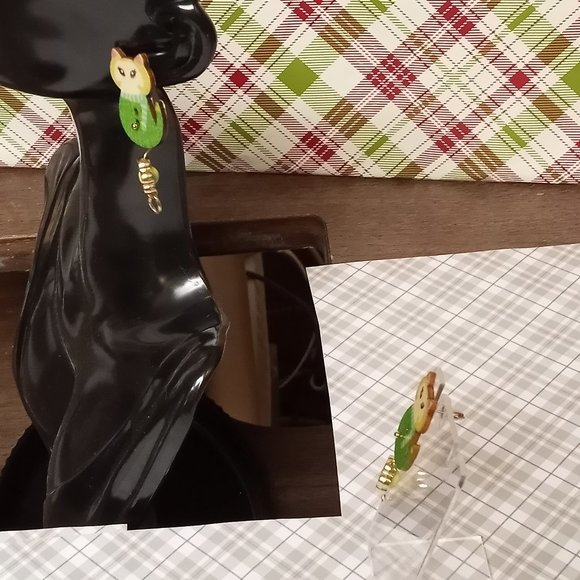 Home Made Handmade Wood & Metal Green & Yellow Button Earrings #40 - Picture 9 of 10